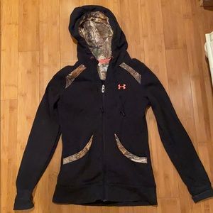 UnderArmour semi fitted camo jacket
